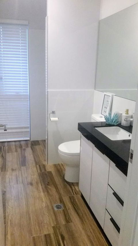 Mandurah Beach Front Apartment - Darwin Holiday 21