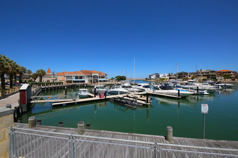 Studio Style Mindarie Marina - Darwin Holiday 10