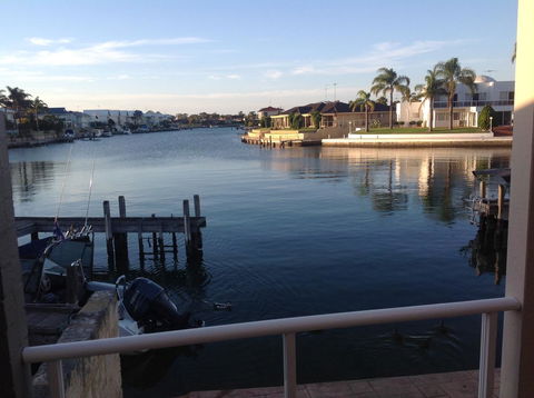 Waterside Canal Dreams - Darwin Holiday 32