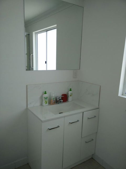 DIANELLA Budget Rooms Happy Place To Stay - Darwin Holiday 11