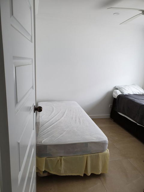 DIANELLA Budget Rooms Happy Place To Stay - Darwin Holiday 1