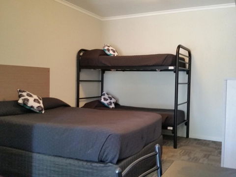 Mandurah Foreshore Motel - Darwin Holiday 11
