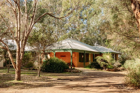 Margaret River Holiday Cottages - Darwin Holiday 8