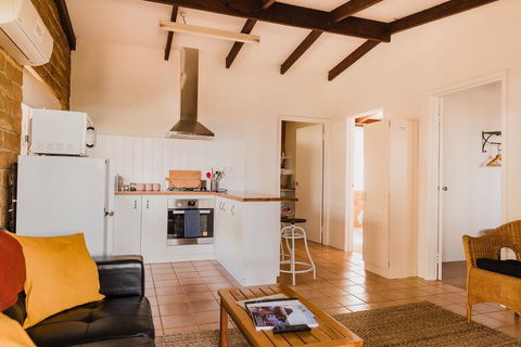 Margaret River Holiday Cottages - Darwin Holiday 12