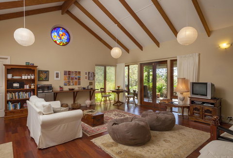 Innisfree Mountain Retreat - Darwin Holiday 2