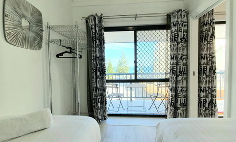 West Beach Lagoon 211 â€“ Great Views - Darwin Holiday 13