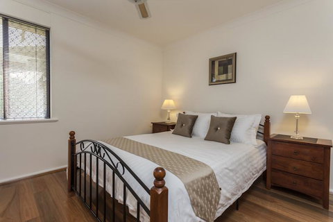 Attadale Excutive Villa - Darwin Holiday 5