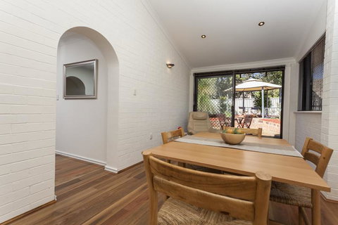 Attadale Excutive Villa - Darwin Holiday 9