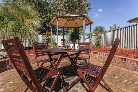 Attadale Excutive Villa - Darwin Holiday 6