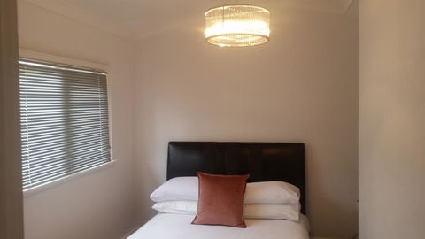 Leisurely Manor - Spacious Three Bedroom Home In Fremantle - Darwin Holiday 7