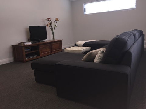 The Pool House - Fremantle - Darwin Holiday 21