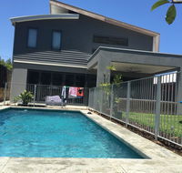 The Pool House - Fremantle - Darwin Holiday