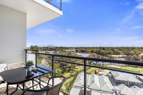 508 Stupendous Sunsets & Views Pool Gym Parking - Darwin Holiday 25