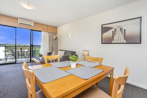 508 Stupendous Sunsets & Views Pool Gym Parking - Darwin Holiday 7