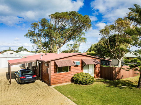 The Bothy Lancelin Family Retreat - Darwin Holiday 3