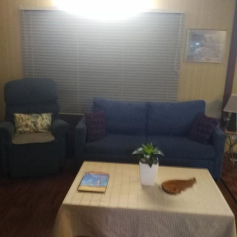 Don\'t Worry Be Happy - Darwin Holiday 7