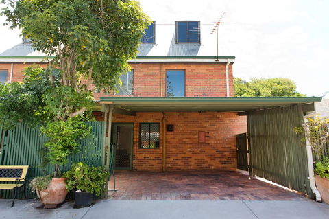 Monument Hill Townhouse - Fremantle - Darwin Holiday 24