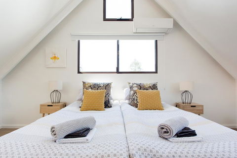 Monument Hill Townhouse - Fremantle - Darwin Holiday 1