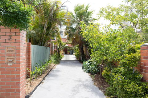 Monument Hill Townhouse - Fremantle - Darwin Holiday 26