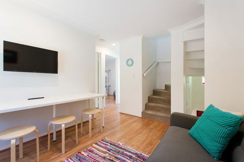Monument Hill Townhouse - Fremantle - Darwin Holiday 10