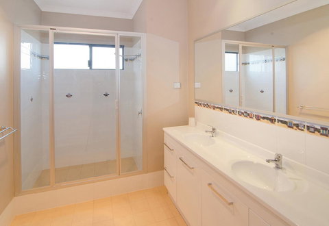 Tranquility - Darwin Holiday 15