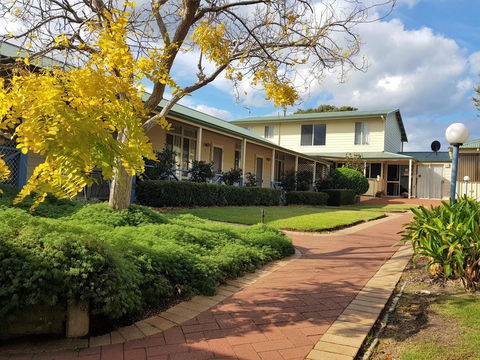 Park Avenue Holiday Units - Darwin Holiday 0