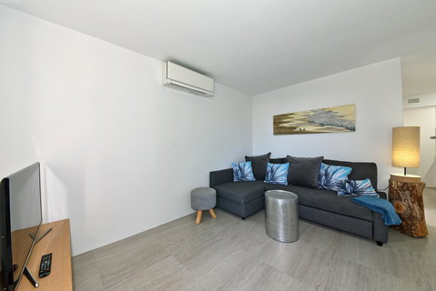 Cottesloe Apartment Close To Beach - Darwin Holiday 16