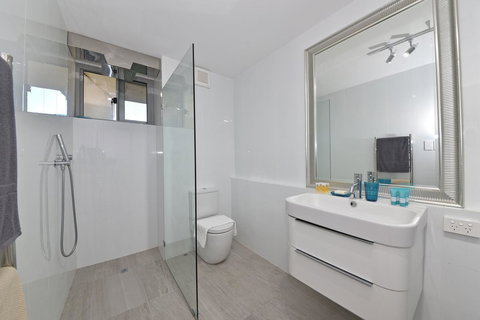 Cottesloe Apartment Close To Beach - Darwin Holiday 12