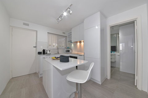 Cottesloe Apartment Close To Beach - Darwin Holiday 11