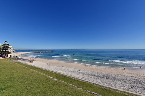 Cottesloe Apartment Close To Beach - Darwin Holiday 24