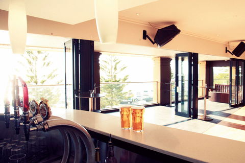 Cottesloe Beach Hotel - Darwin Holiday 22