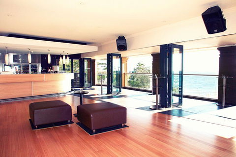 Cottesloe Beach Hotel - Darwin Holiday 12