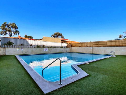 Lawley Luxury Views - Perth City, Swan River - Darwin Holiday 25