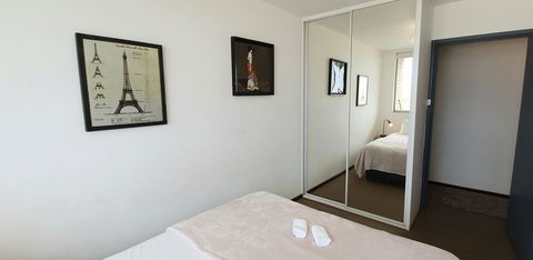 Lawley Luxury Views - Perth City, Swan River - Darwin Holiday 11