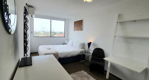 Lawley Luxury Views - Perth City, Swan River - Darwin Holiday 6