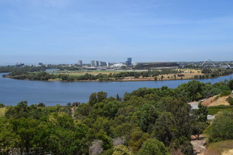 Lawley Luxury Views - Perth City, Swan River - Darwin Holiday 30