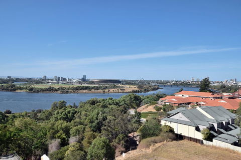 Lawley Luxury Views - Perth City, Swan River - Darwin Holiday 34