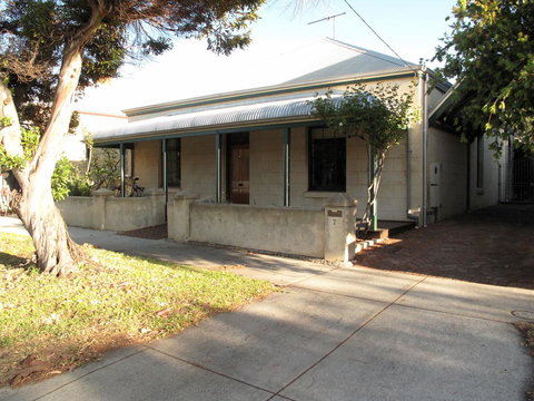 The Russell House - Darwin Holiday 23