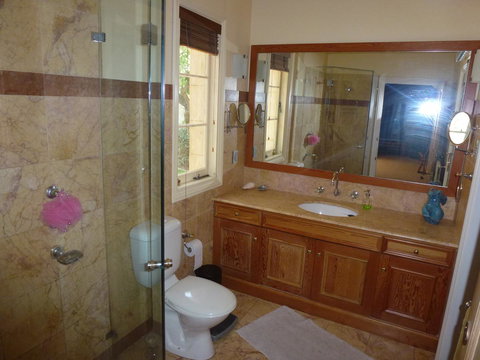 The Russell House - Darwin Holiday 10