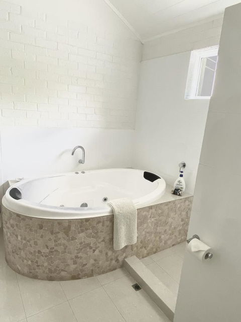 Whitesands Holiday Villas - Darwin Holiday 5