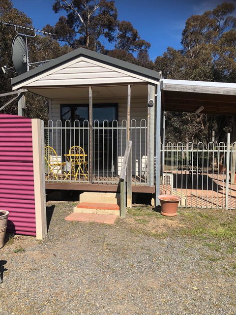 Kendenup Cottages And Lodge - Darwin Holiday 1