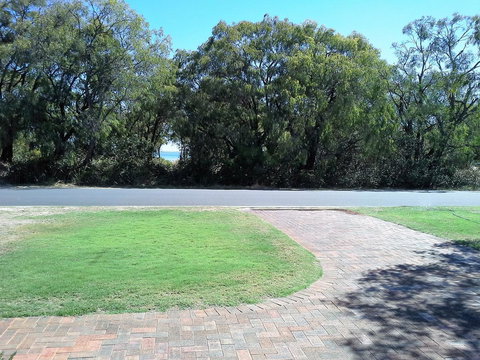 Busselton Beachfront - Darwin Holiday 2