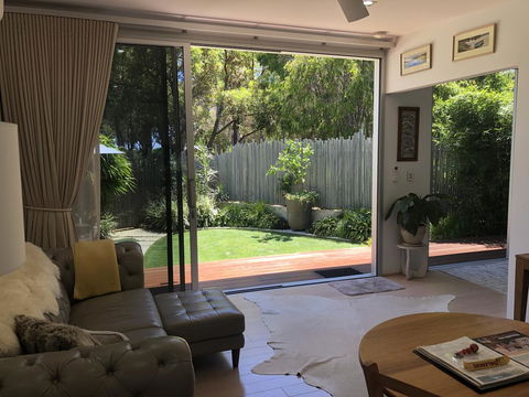 Banksia Luxury Villa - Darwin Holiday 1