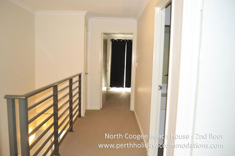 North Coogee Beach House - Darwin Holiday 6