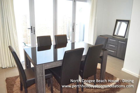 North Coogee Beach House - Darwin Holiday 1