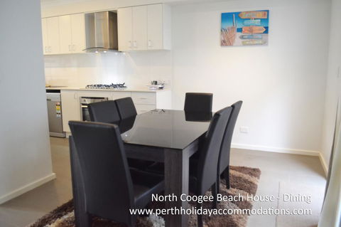 North Coogee Beach House - Darwin Holiday 19