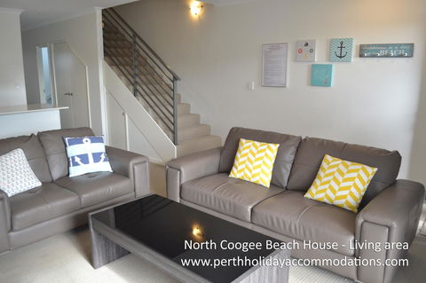 North Coogee Beach House - Darwin Holiday 16