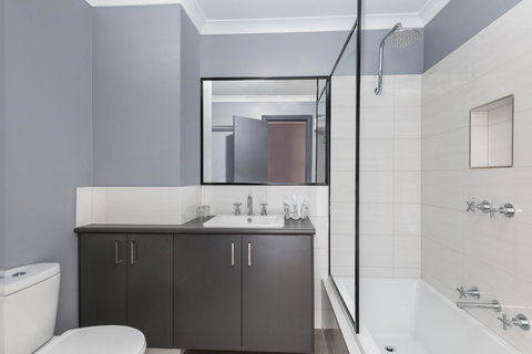 Quest Yelverton Kalgoorlie - Darwin Holiday 22