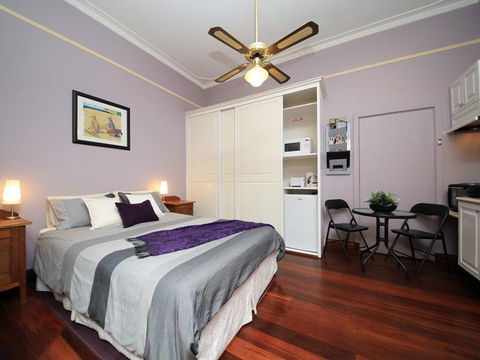 Dawson Accommodation - Darwin Holiday 0
