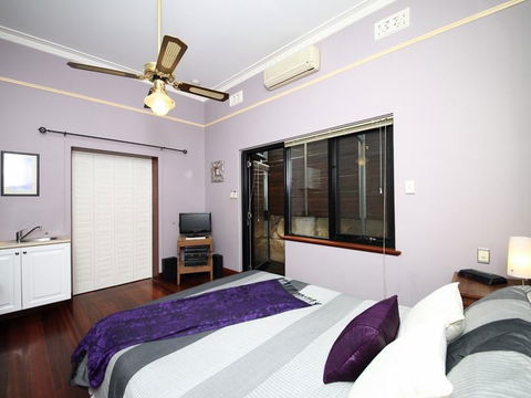 Dawson Accommodation - Darwin Holiday 2
